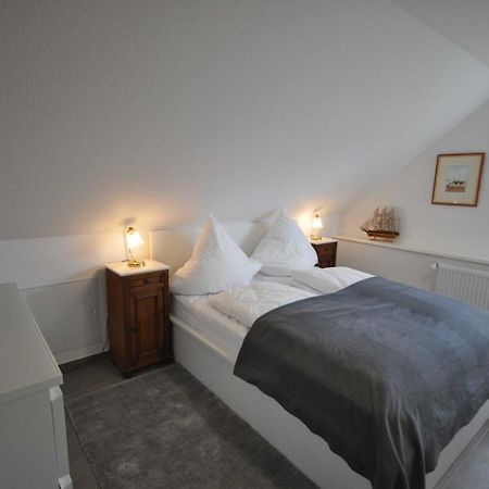 Nr 28 - Ferienwohnung Am Yachthafen Harlesiel Luaran gambar