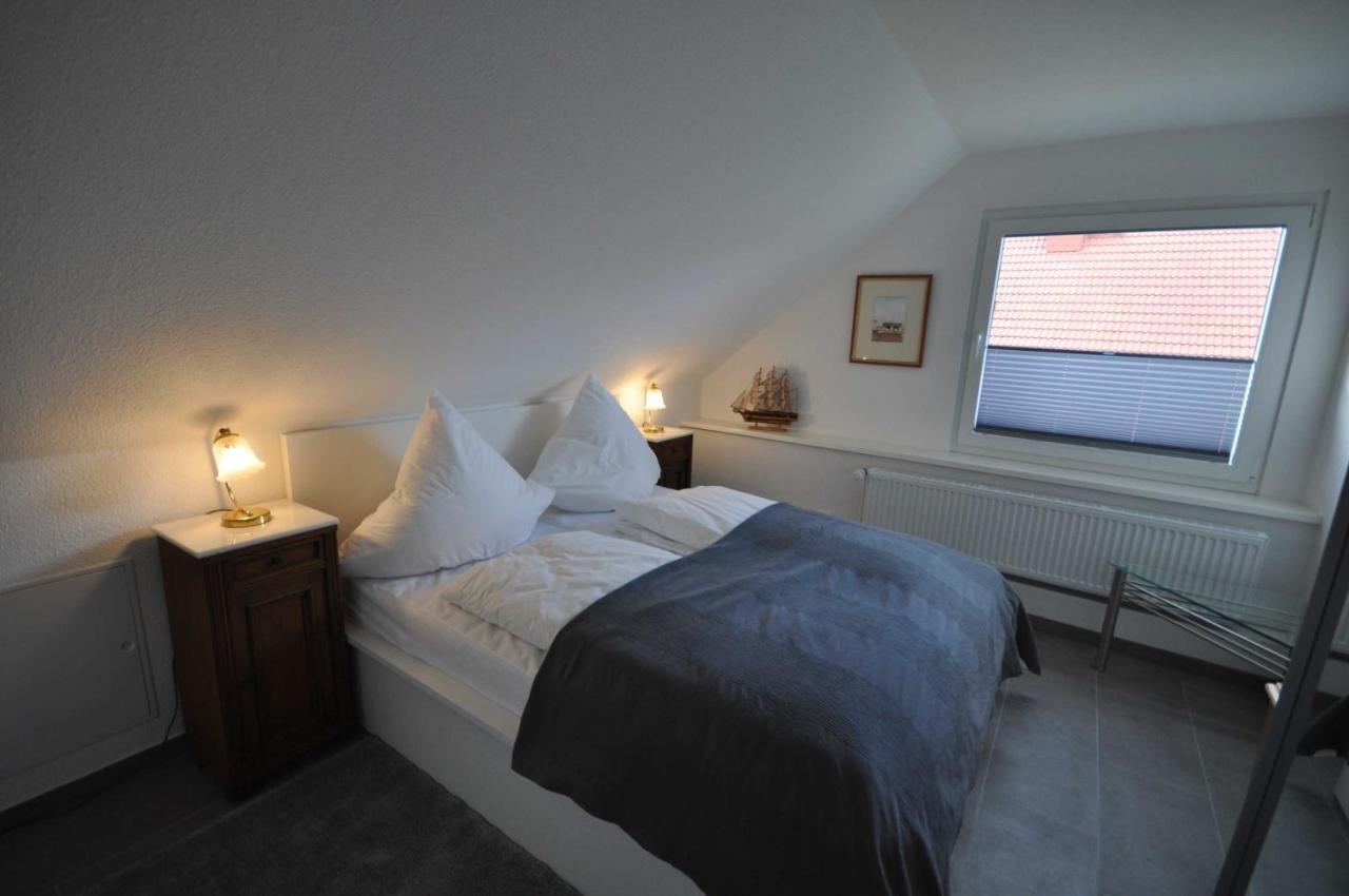 Nr 28 - Ferienwohnung Am Yachthafen Harlesiel Luaran gambar