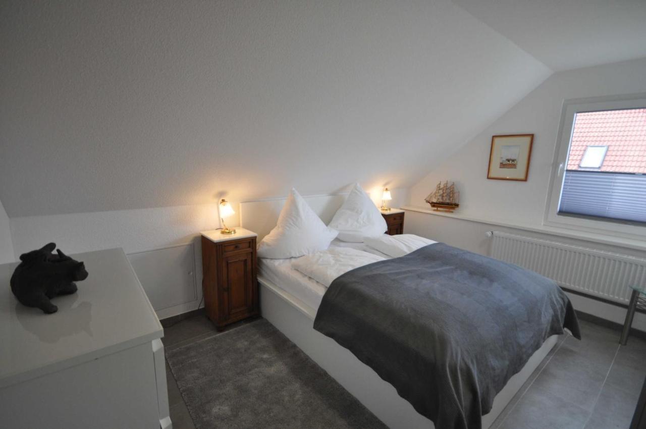 Nr 28 - Ferienwohnung Am Yachthafen Harlesiel Luaran gambar