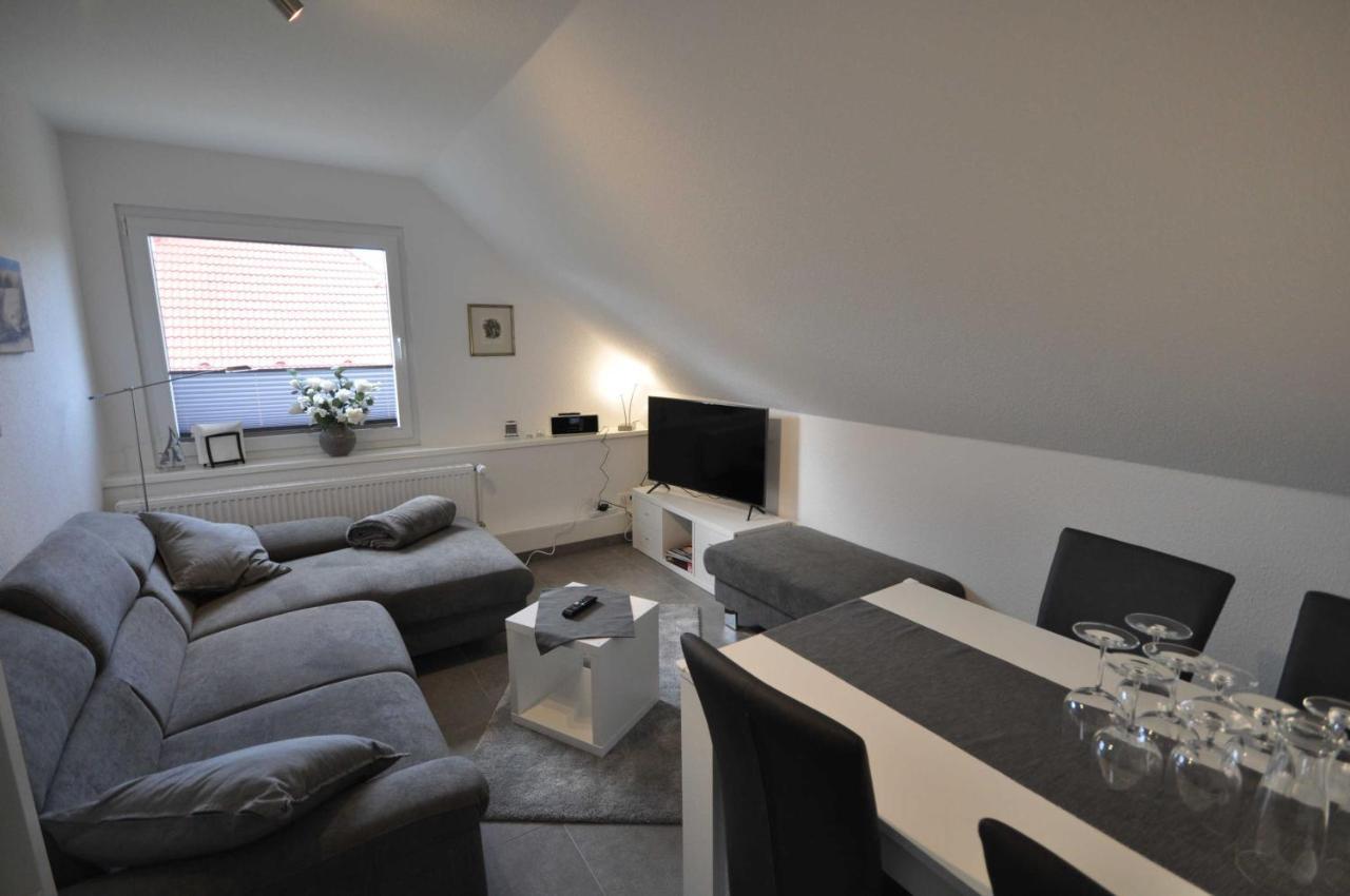 Nr 28 - Ferienwohnung Am Yachthafen Harlesiel Luaran gambar