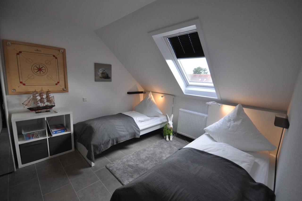 Nr 28 - Ferienwohnung Am Yachthafen Harlesiel Luaran gambar